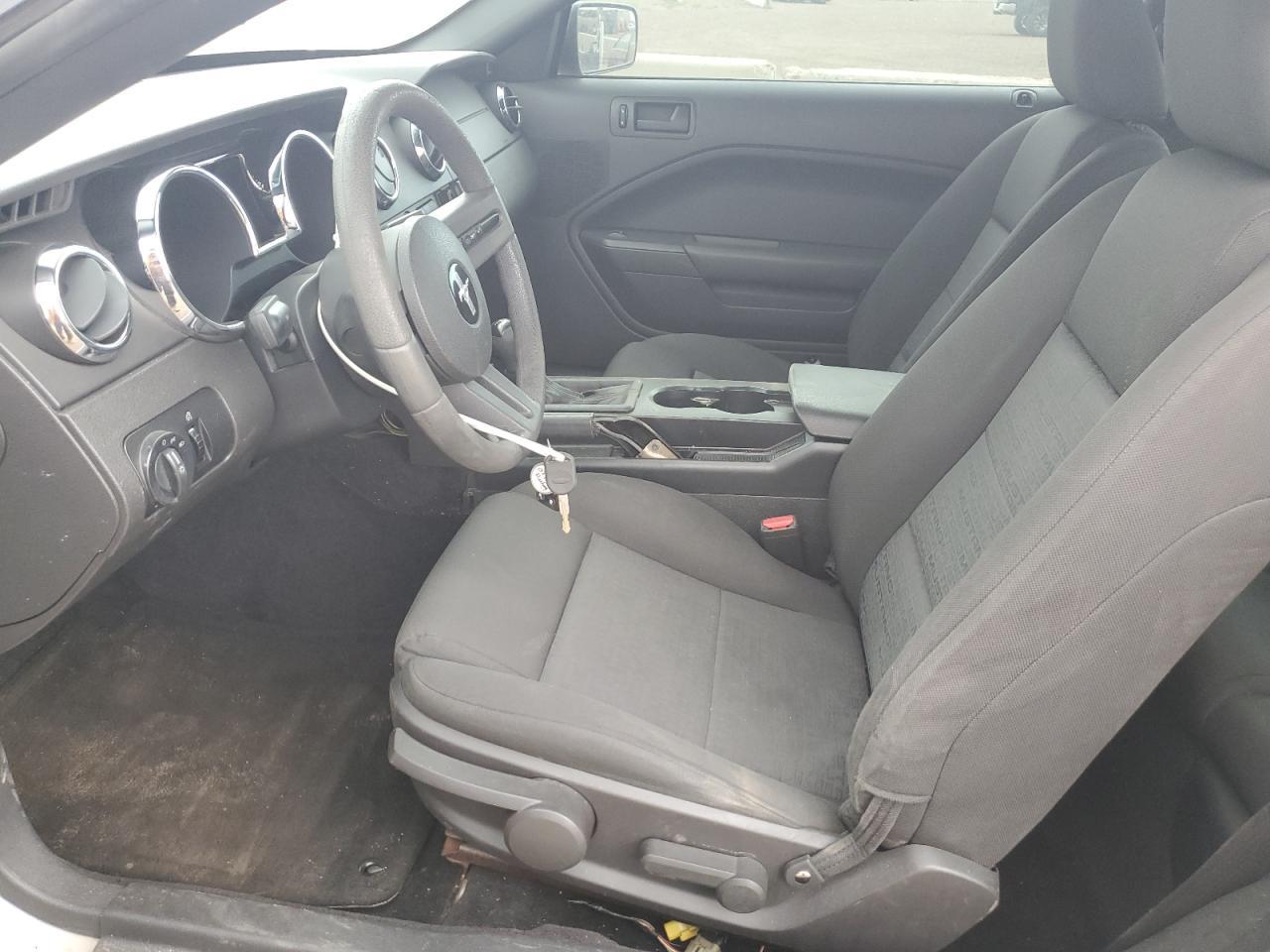 2005 FORD MUSTANG