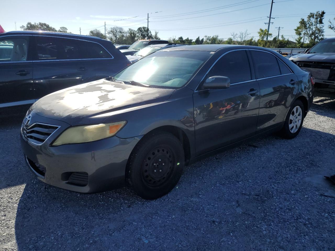 2011 TOYOTA CAMRY
