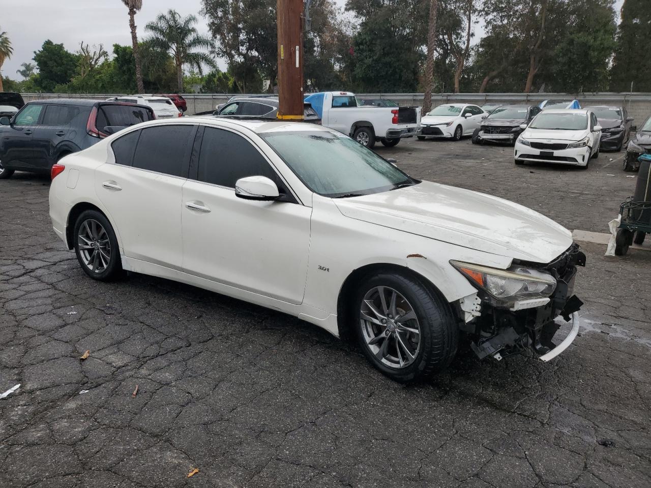 2017 INFINITI Q50