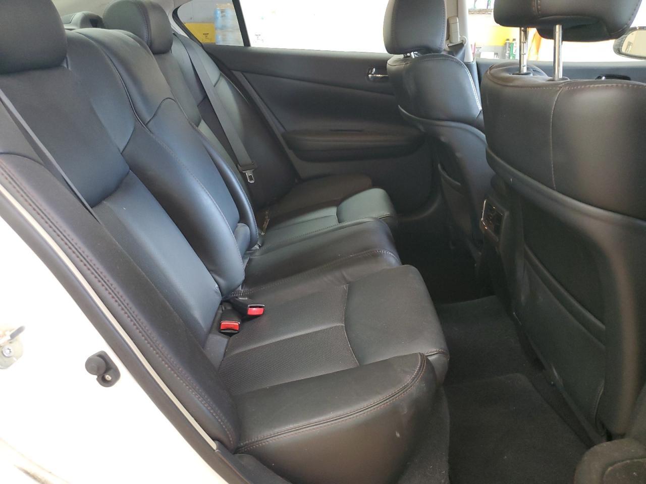 2013 NISSAN Maxima