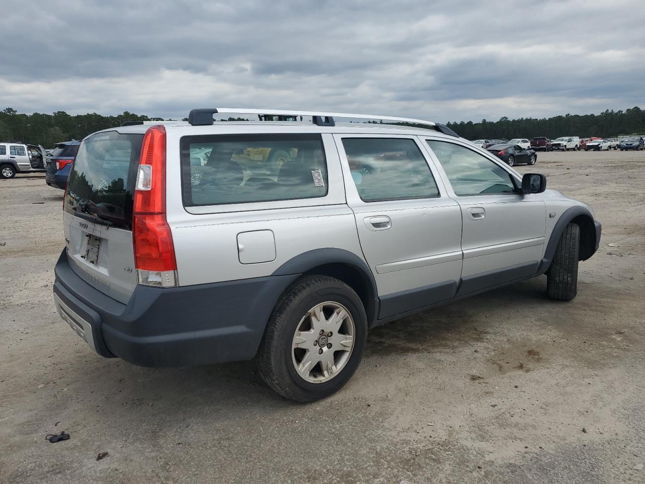 2006 VOLVO XC70