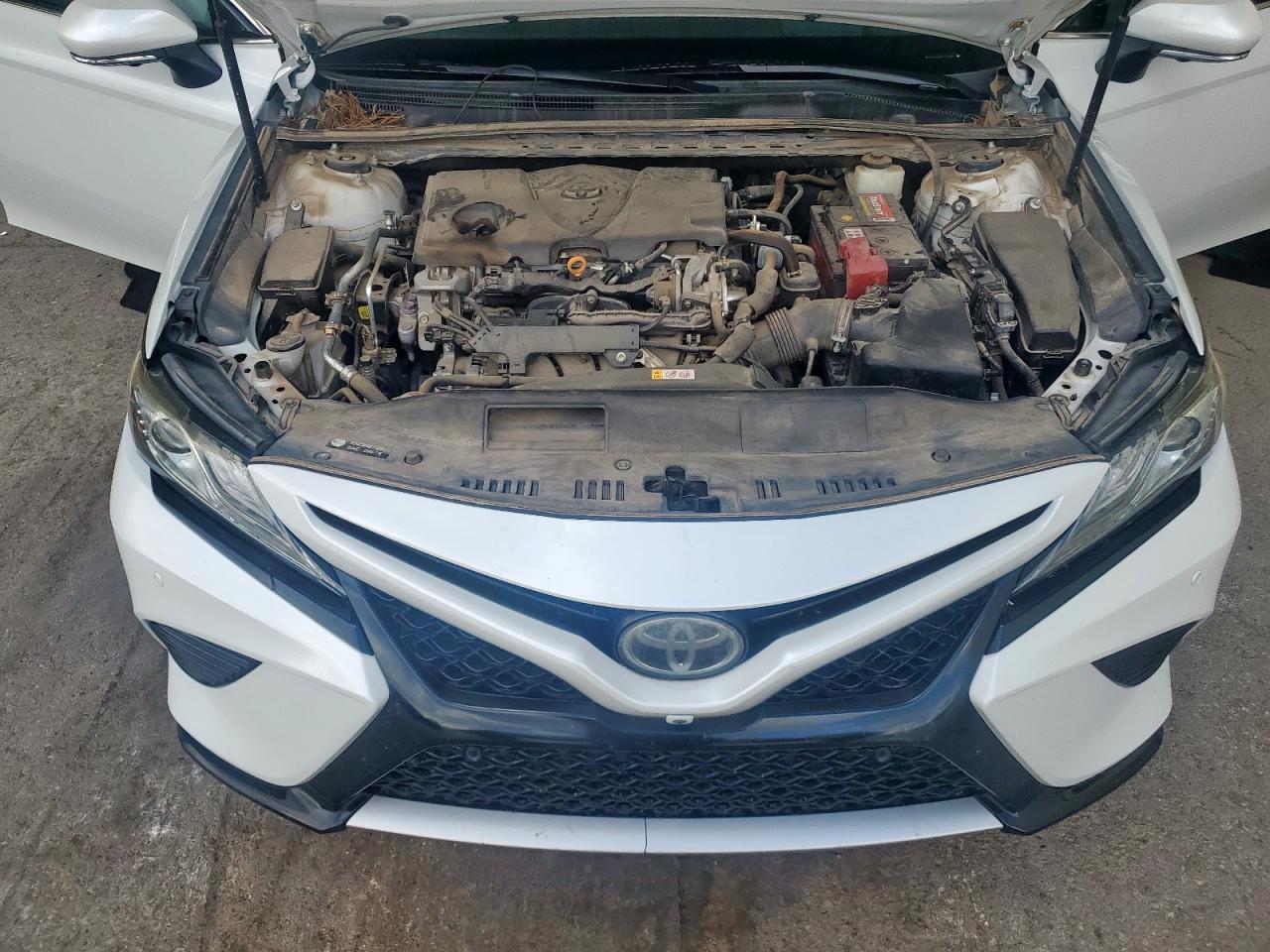 2018 TOYOTA CAMRY