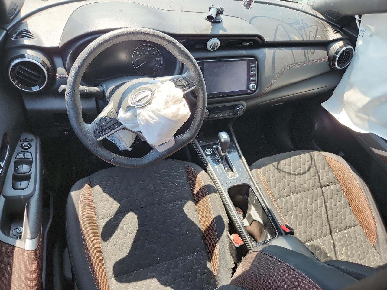 2022 NISSAN KICKS