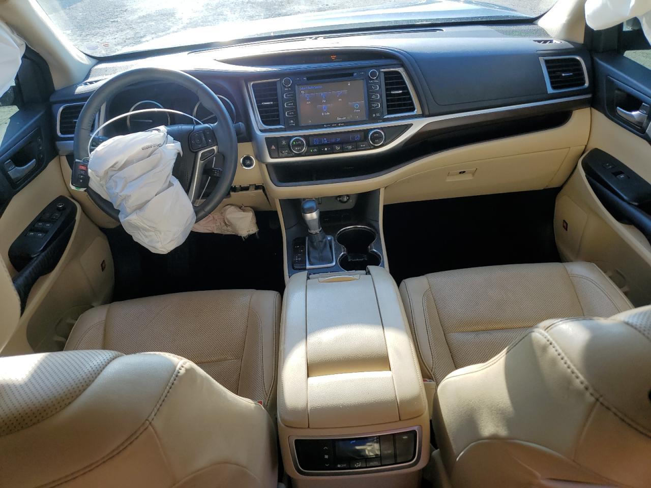 2016 TOYOTA HIGHLANDER