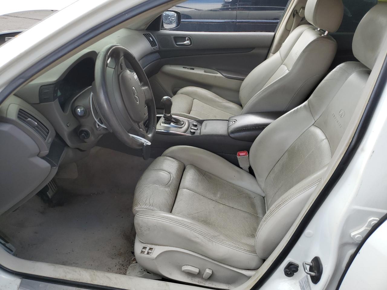 2011 INFINITI G37