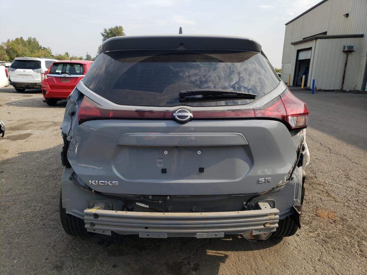 2024 NISSAN KICKS
