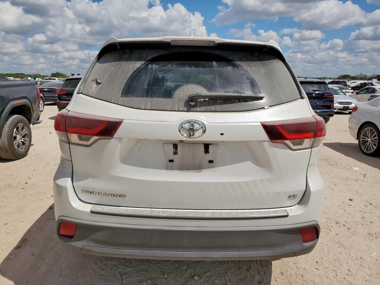 2019 TOYOTA HIGHLANDER