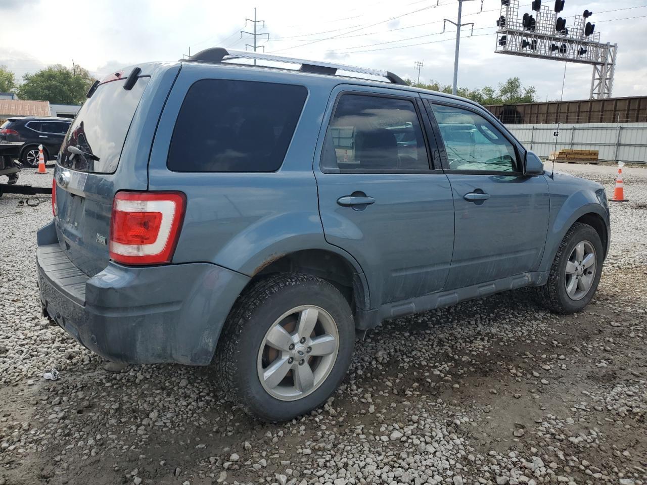 2010 FORD ESCAPE