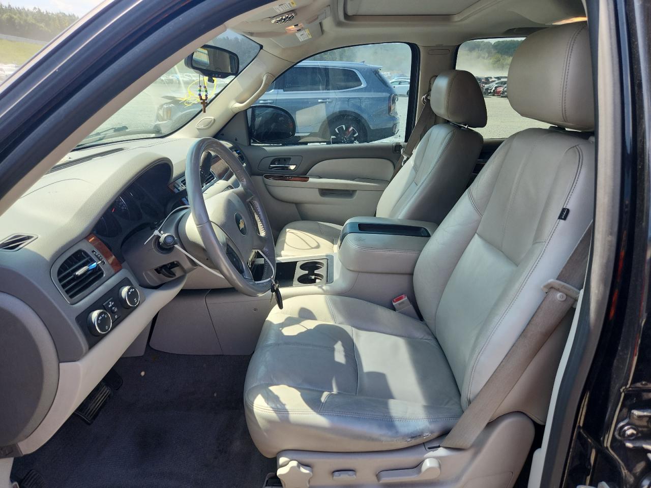 2011 CHEVROLET Tahoe