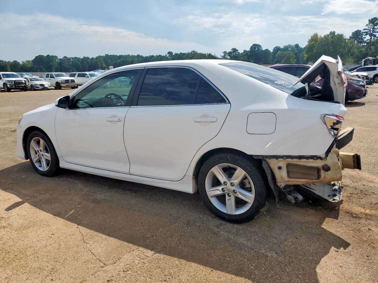 2014 TOYOTA CAMRY