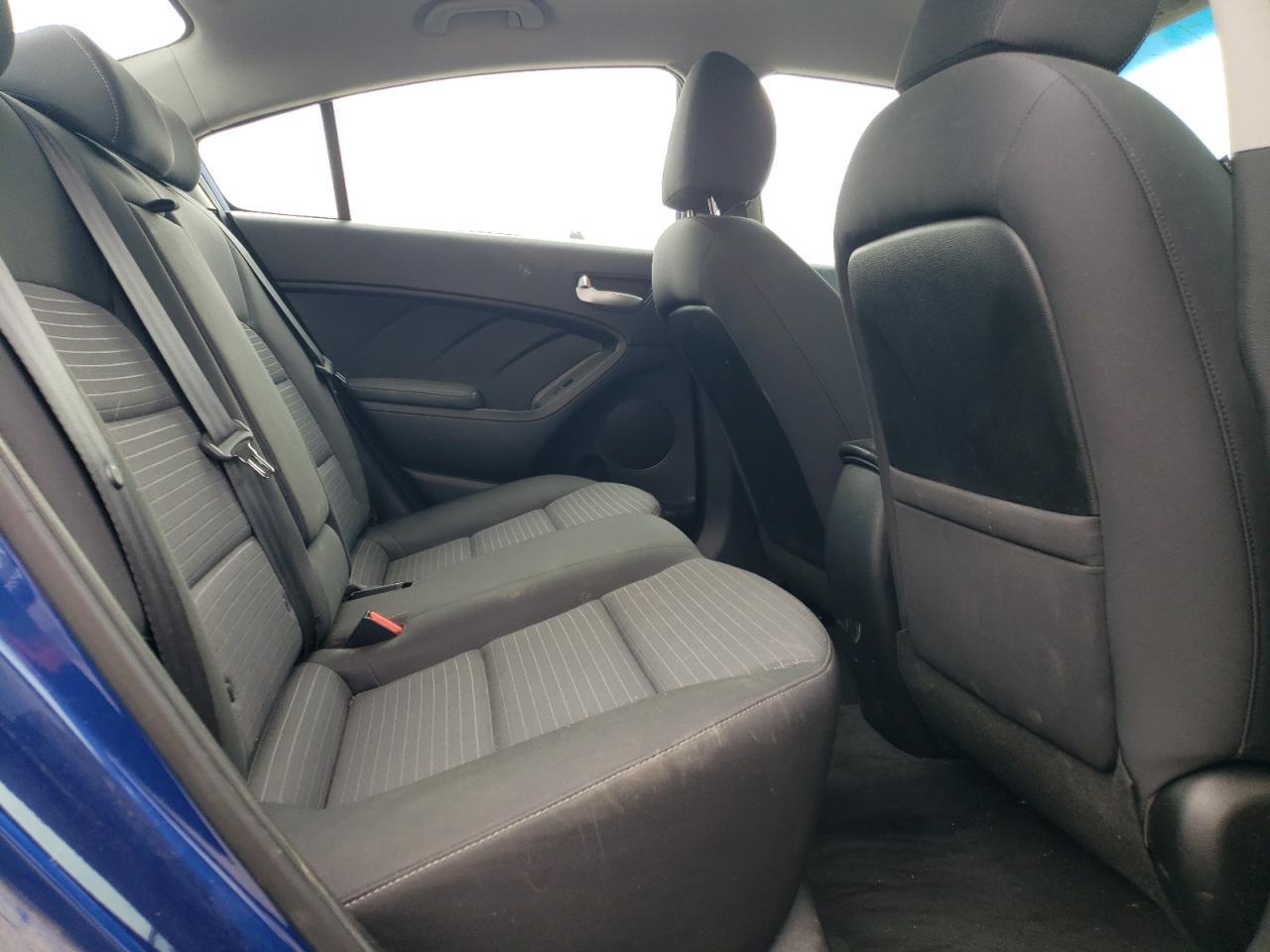2017 KIA FORTE