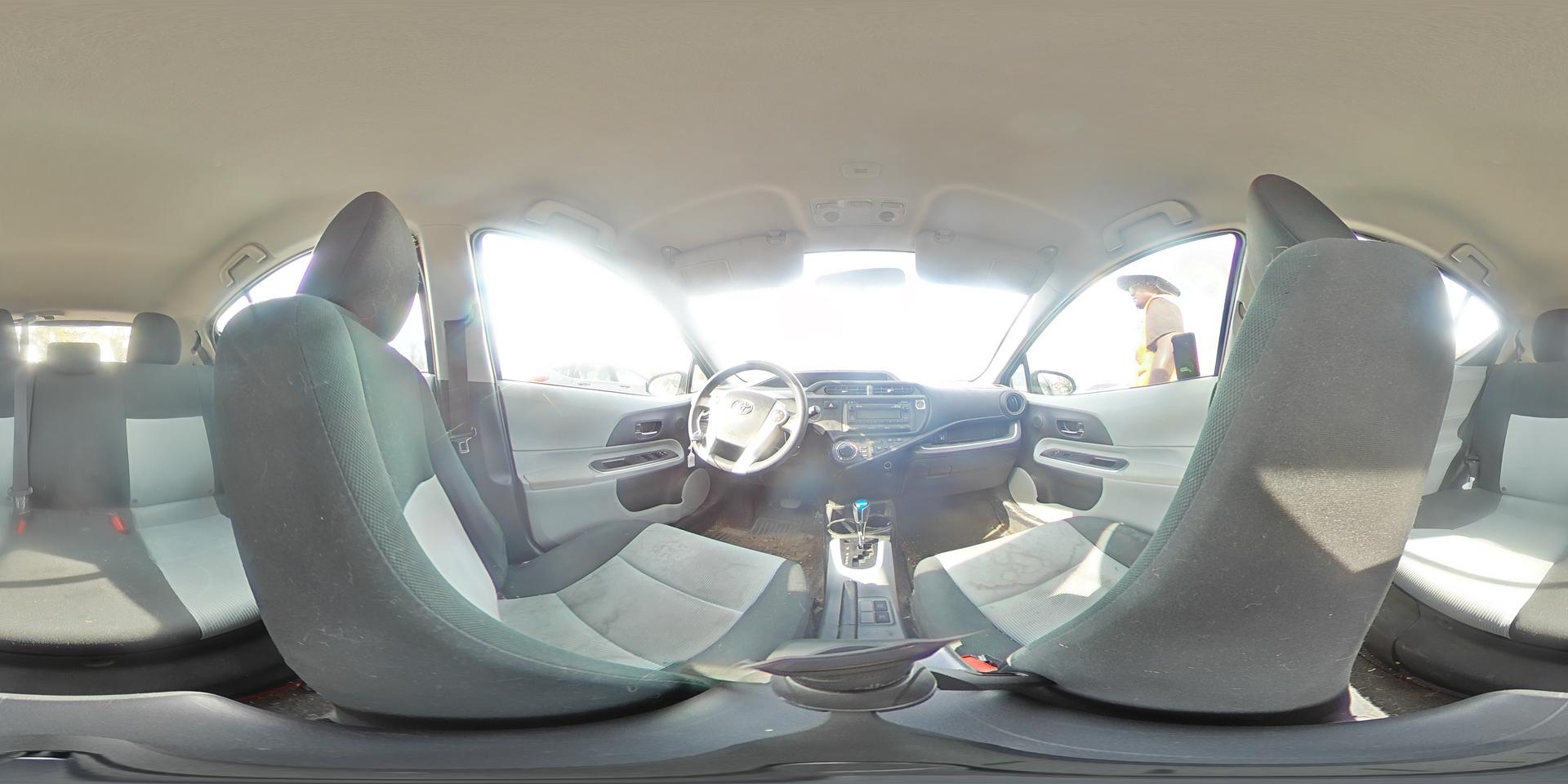2014 TOYOTA Prius c