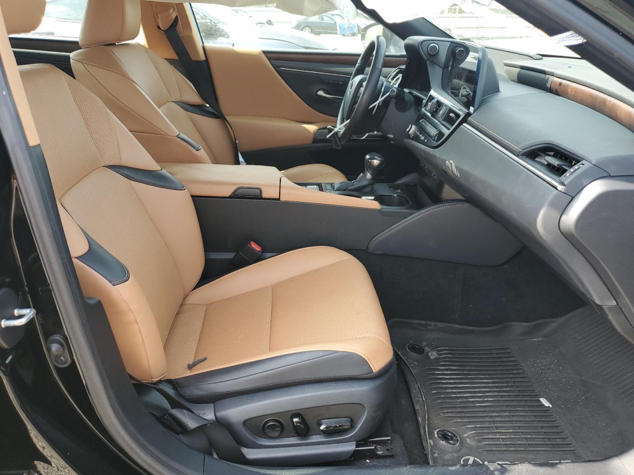 2023 LEXUS Es