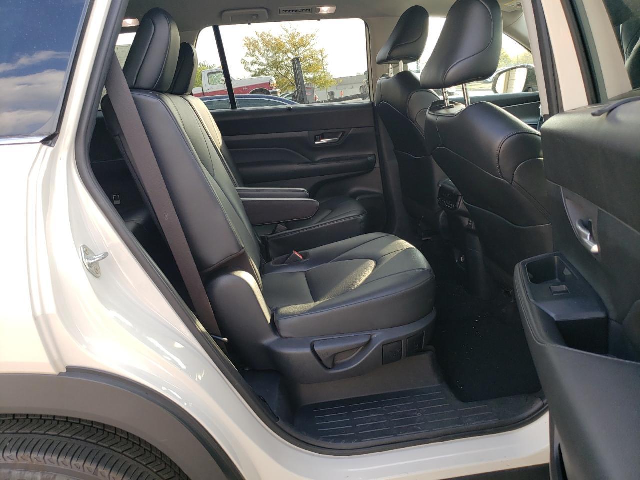 2024 TOYOTA HIGHLANDER