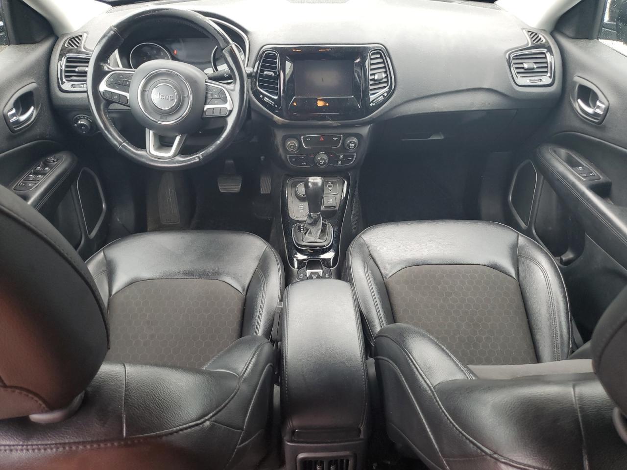 2020 JEEP Compass