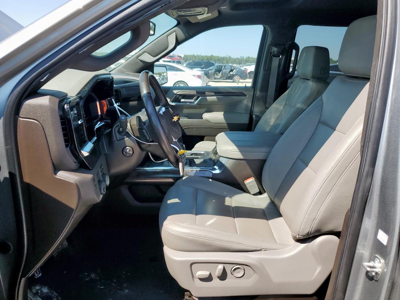 2023 CHEVROLET Silverado