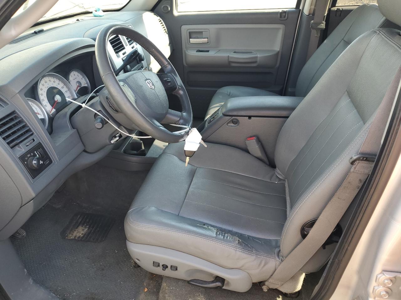 2005 DODGE Dakota