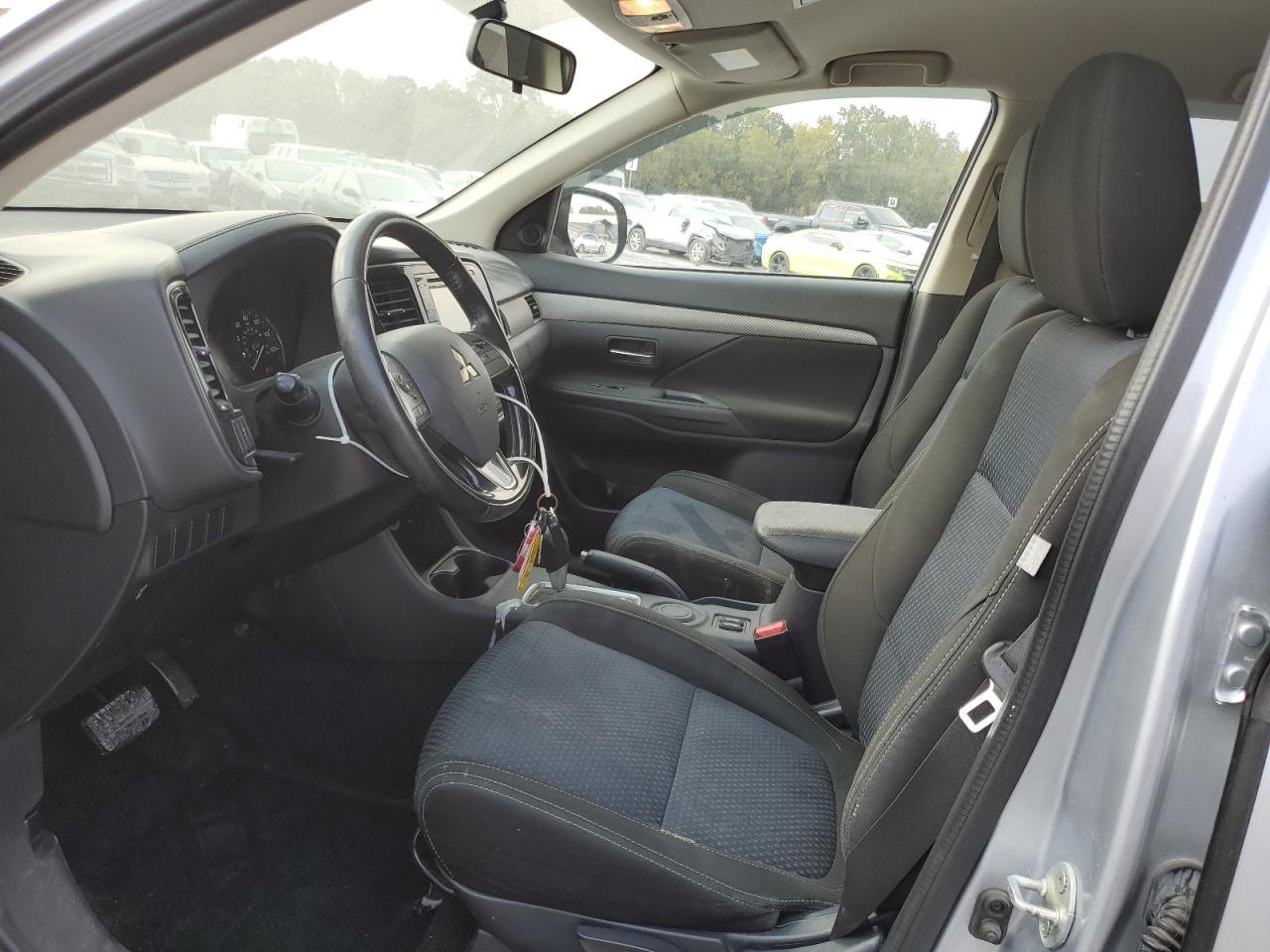 2016 MITSUBISHI outlander