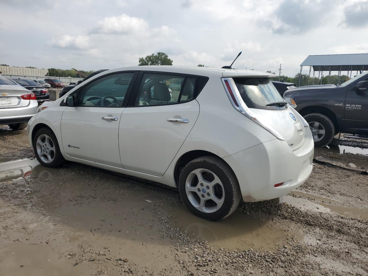 2013 NISSAN LEAF