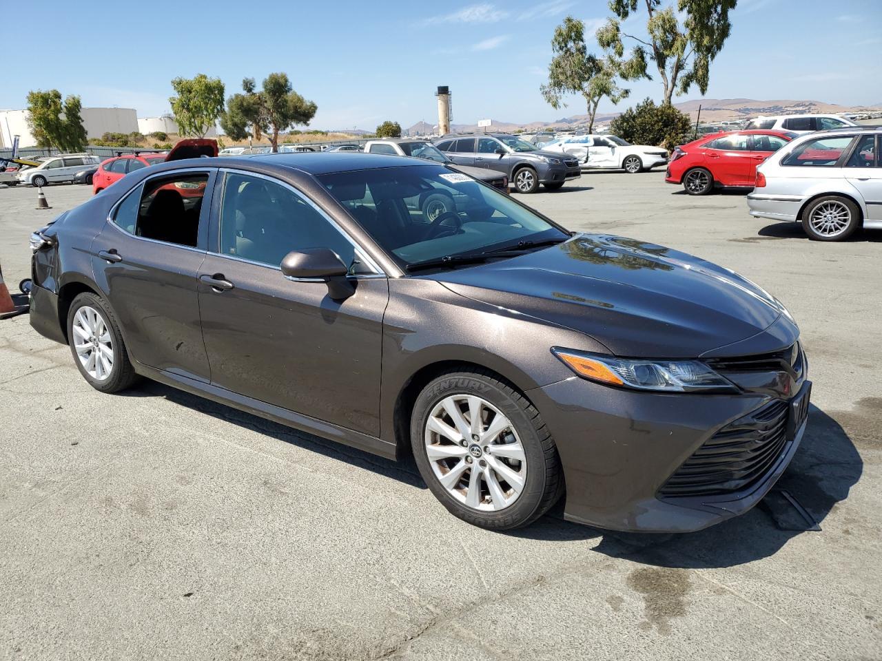 2018 TOYOTA CAMRY
