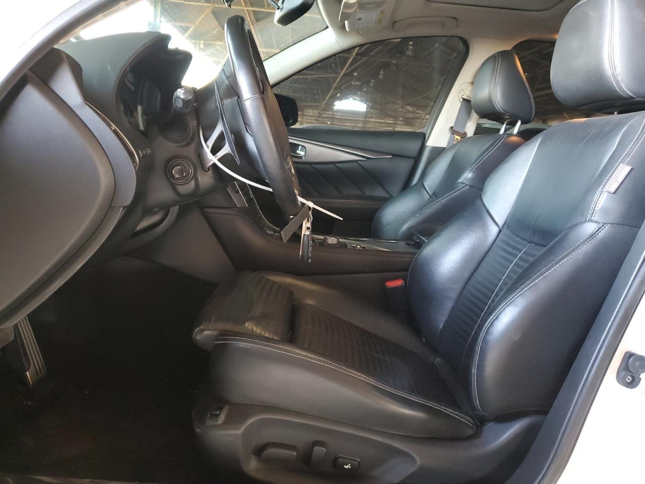 2016 INFINITI Q50
