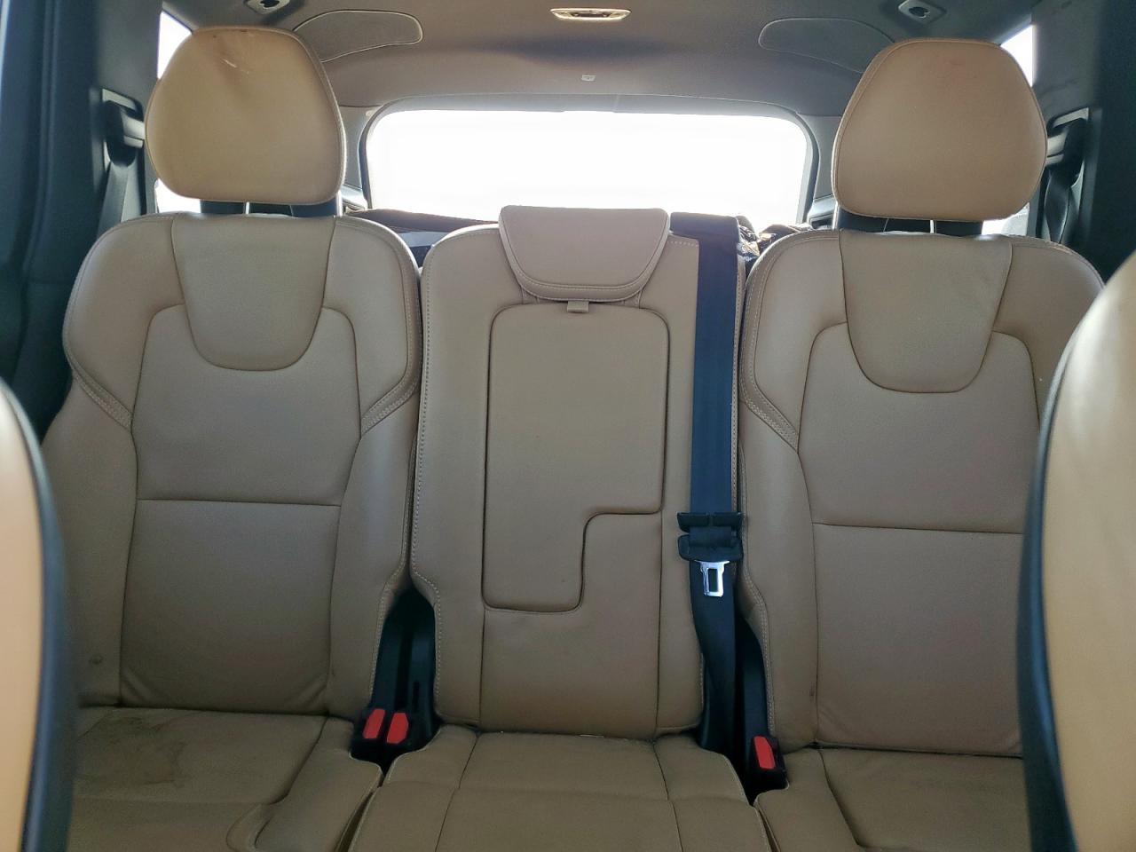 2017 VOLVO XC90