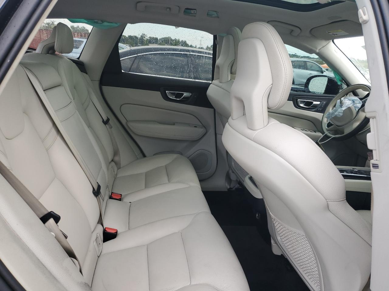 2018 VOLVO XC60
