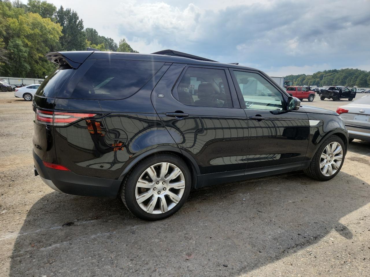 2017 LAND ROVER Discovery