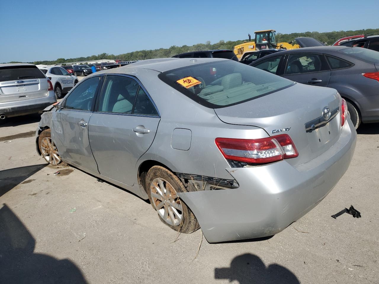 2011 TOYOTA CAMRY