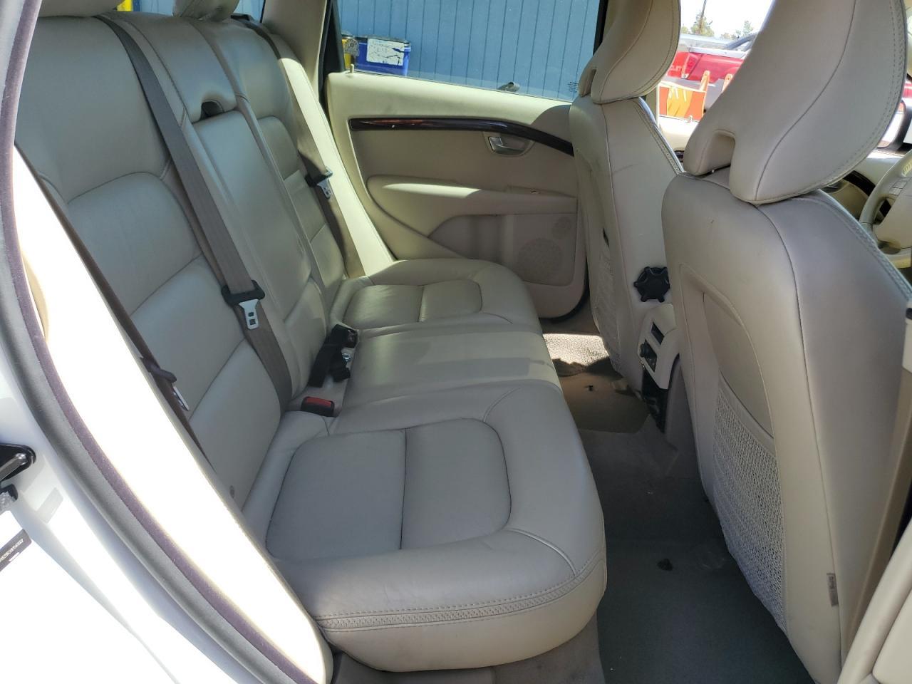 2008 VOLVO XC70