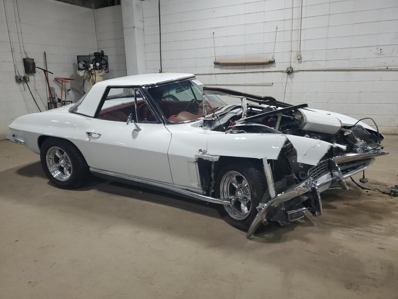 1966 CHEVROLET CORVETTE