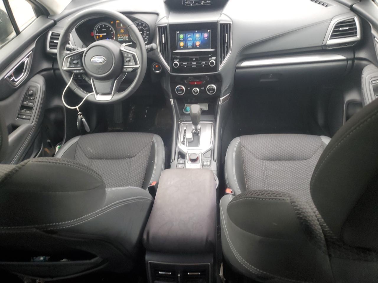 2022 SUBARU FORESTER
