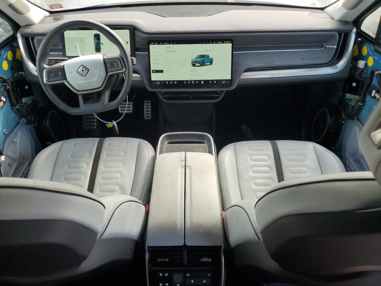 2023 RIVIAN R1t