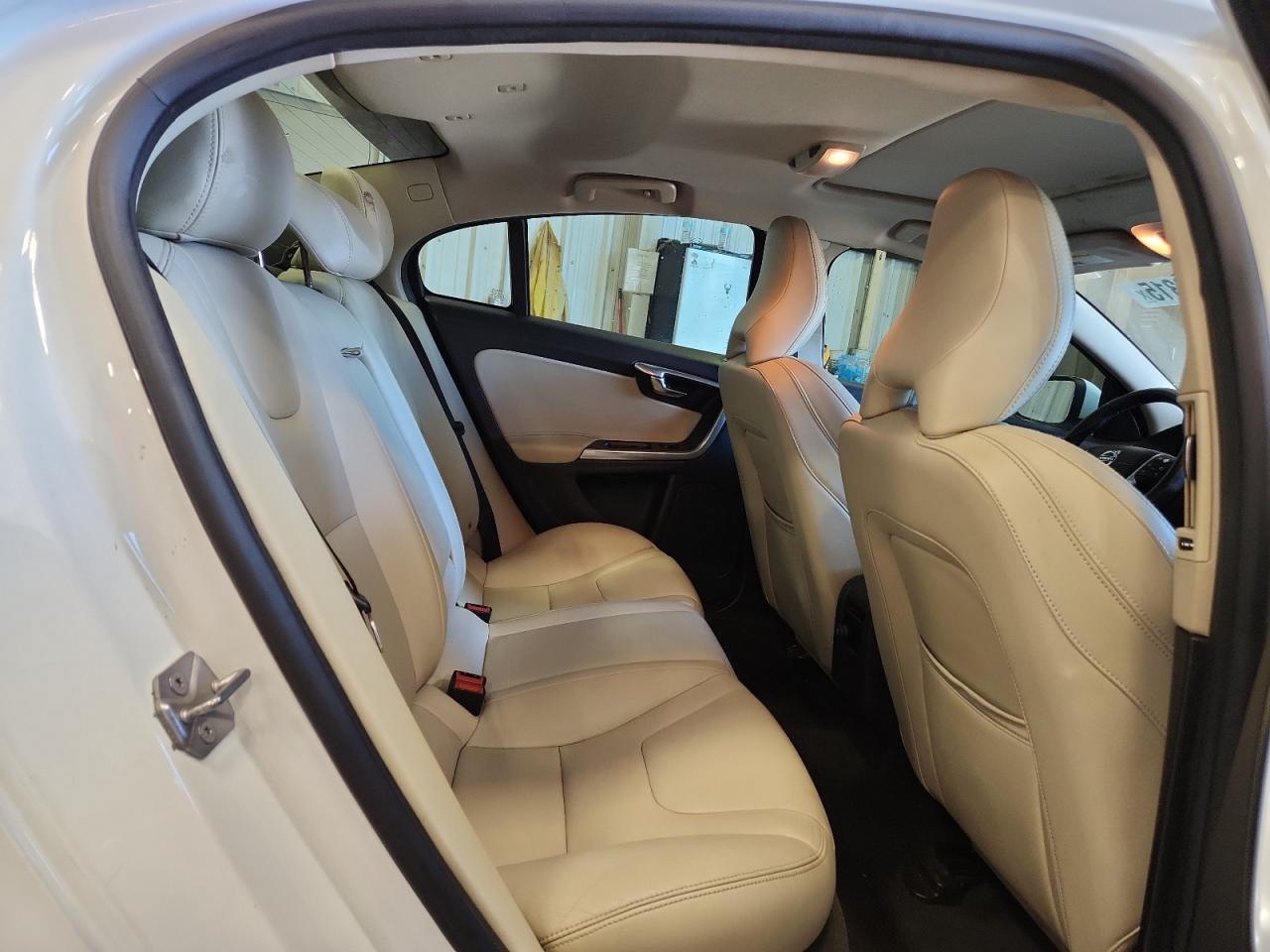 2017 VOLVO S60