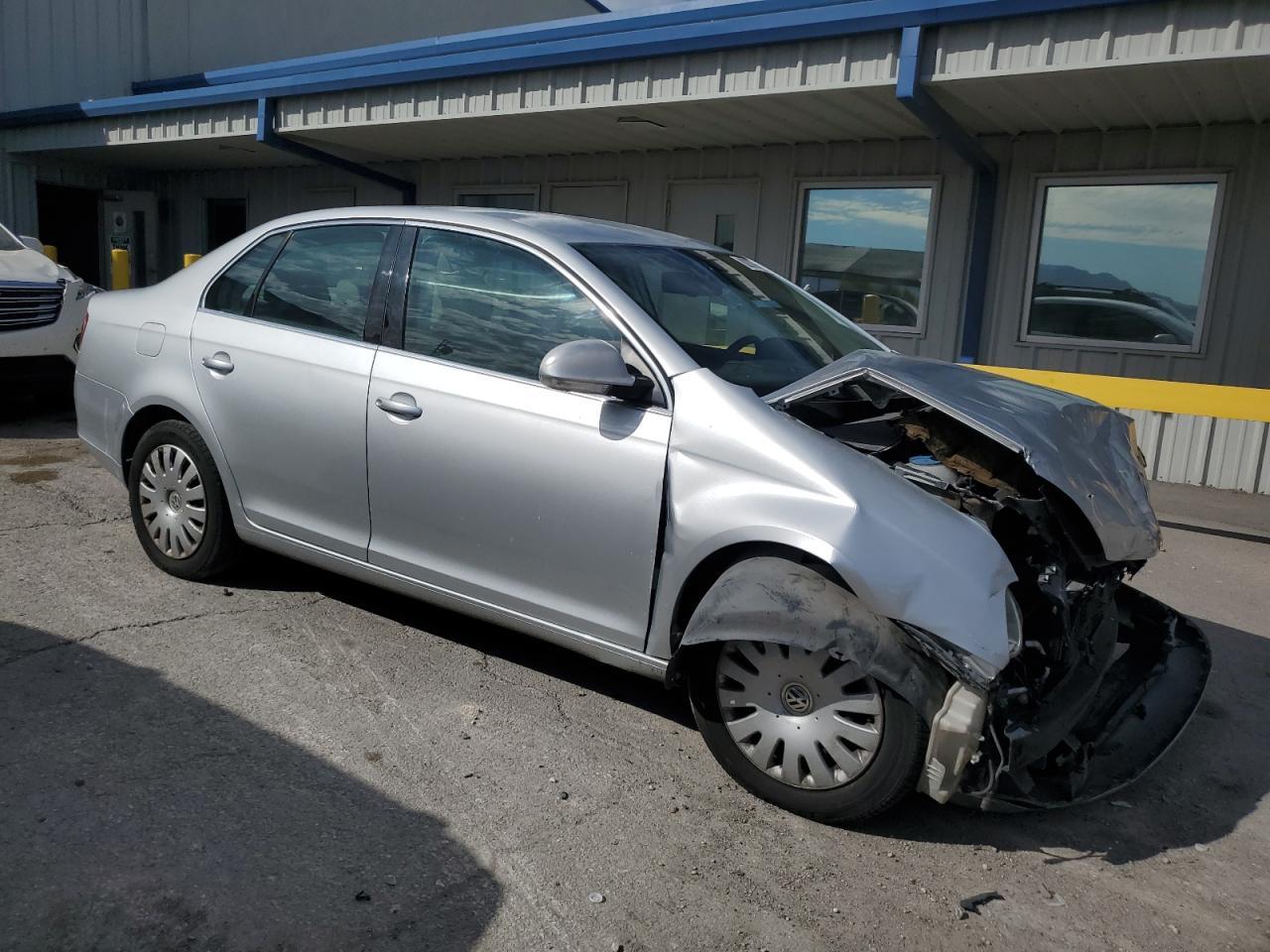 2005 VOLKSWAGEN JETTA