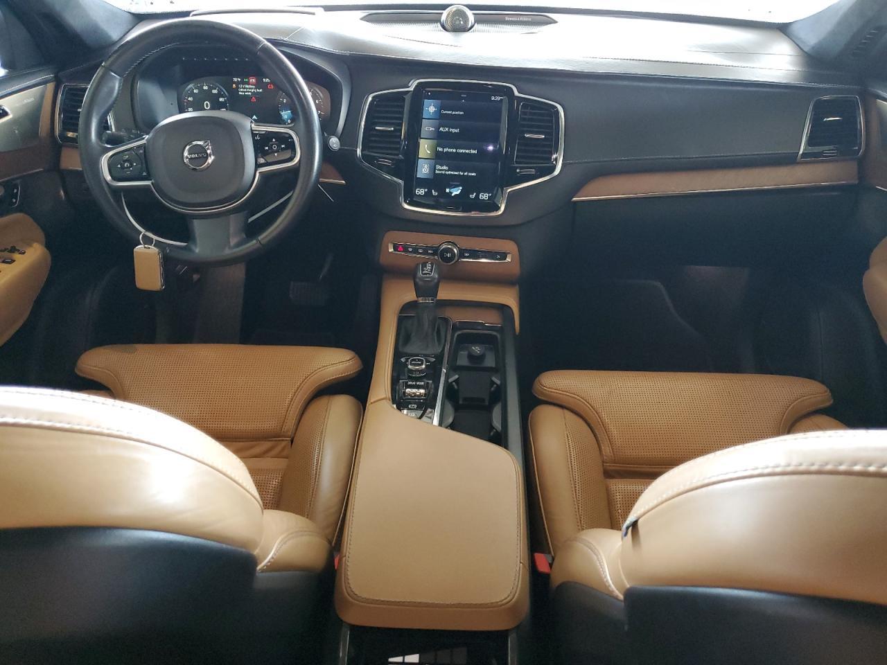 2017 VOLVO XC90