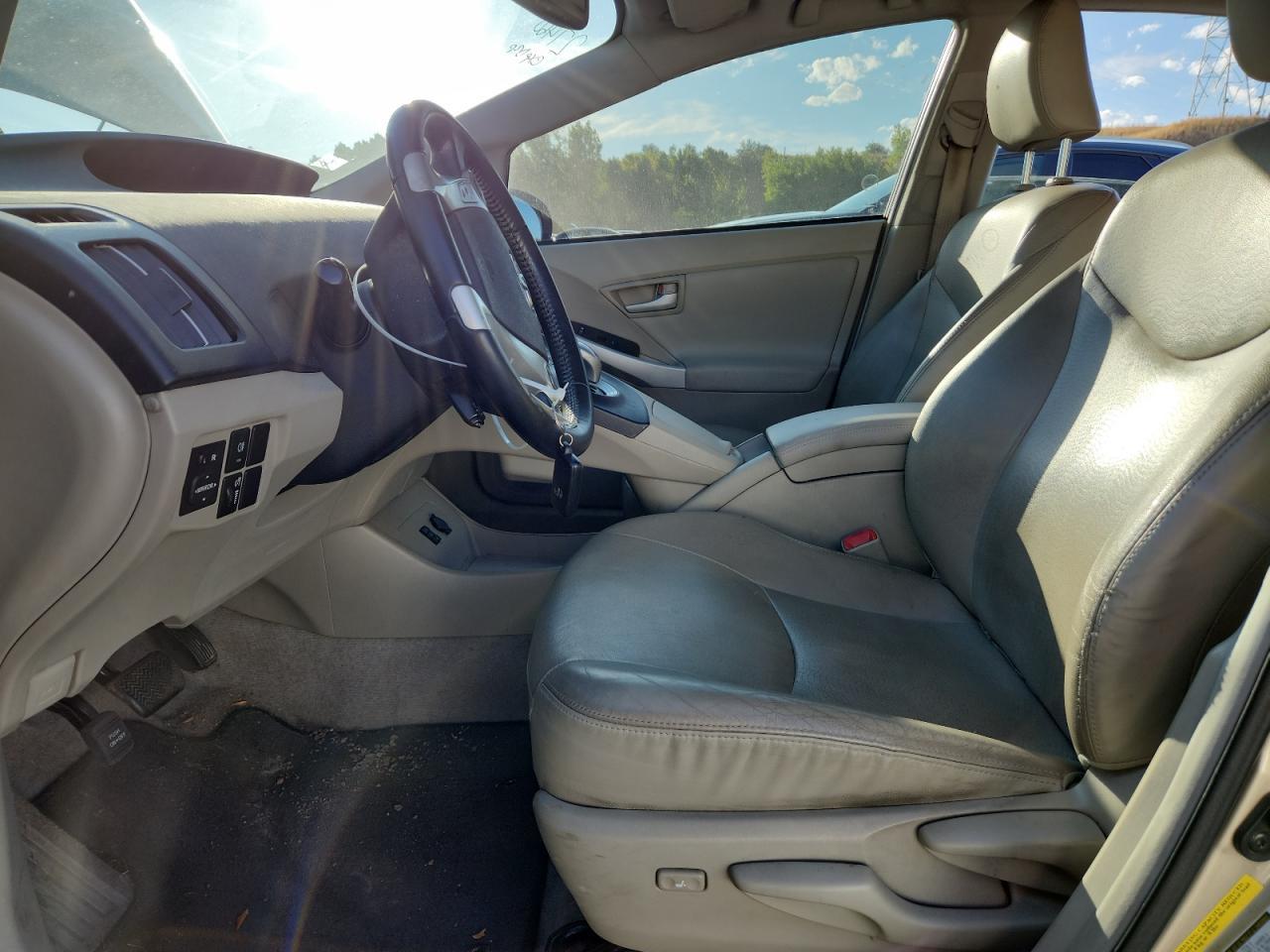 2011 TOYOTA PRIUS