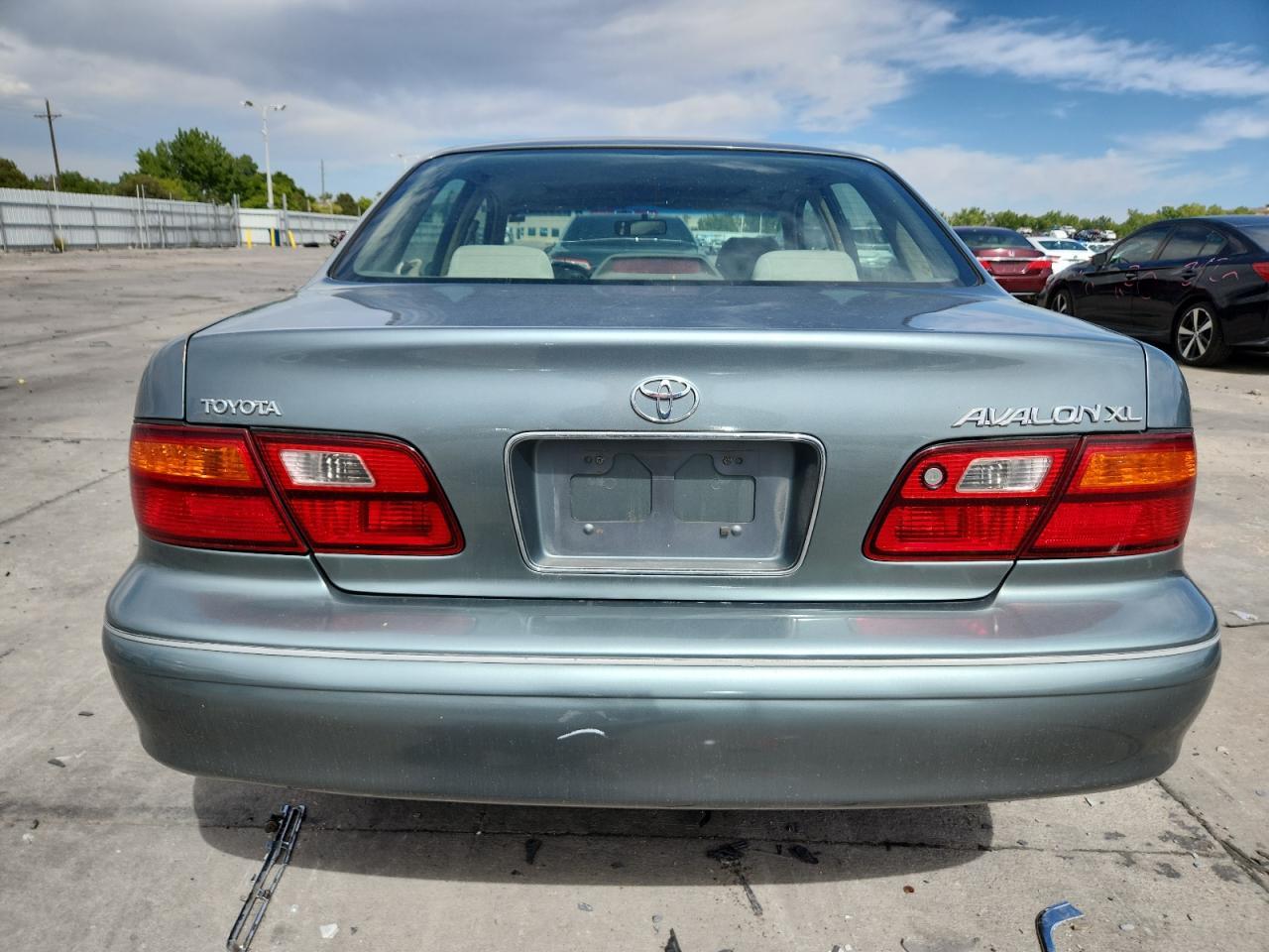 1999 TOYOTA Avalon