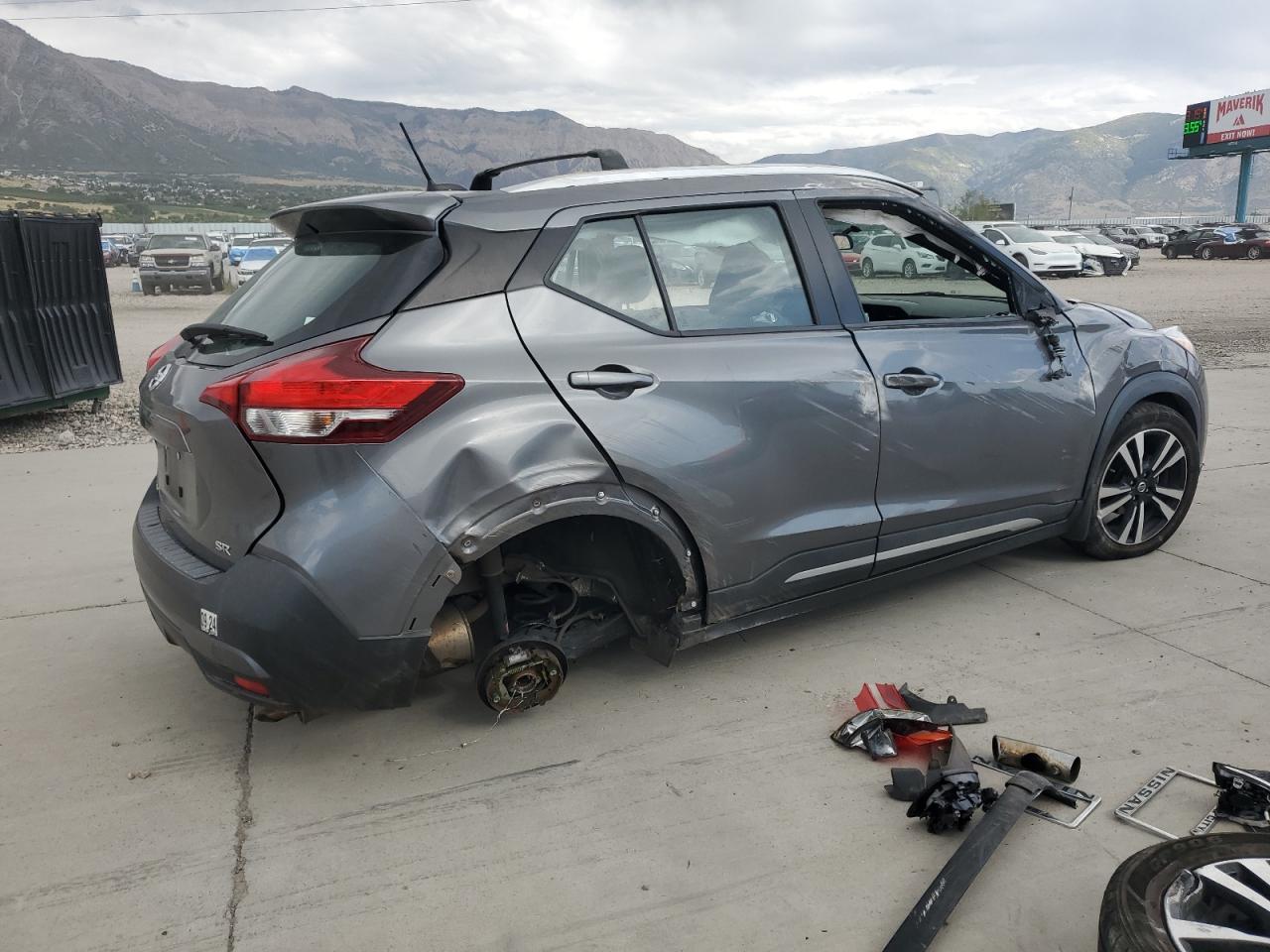 2019 NISSAN KICKS