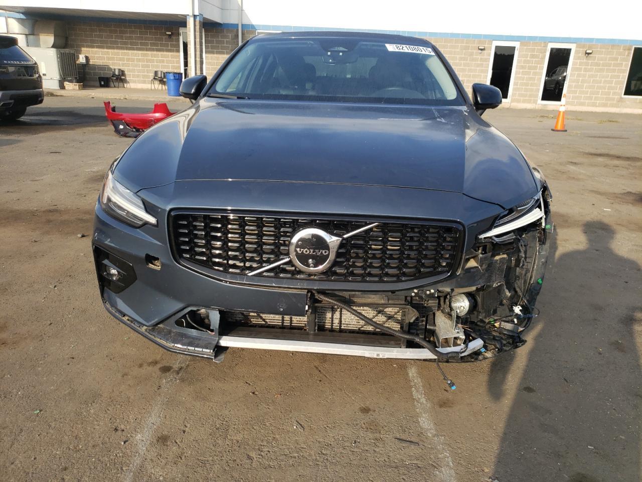 2024 VOLVO S60