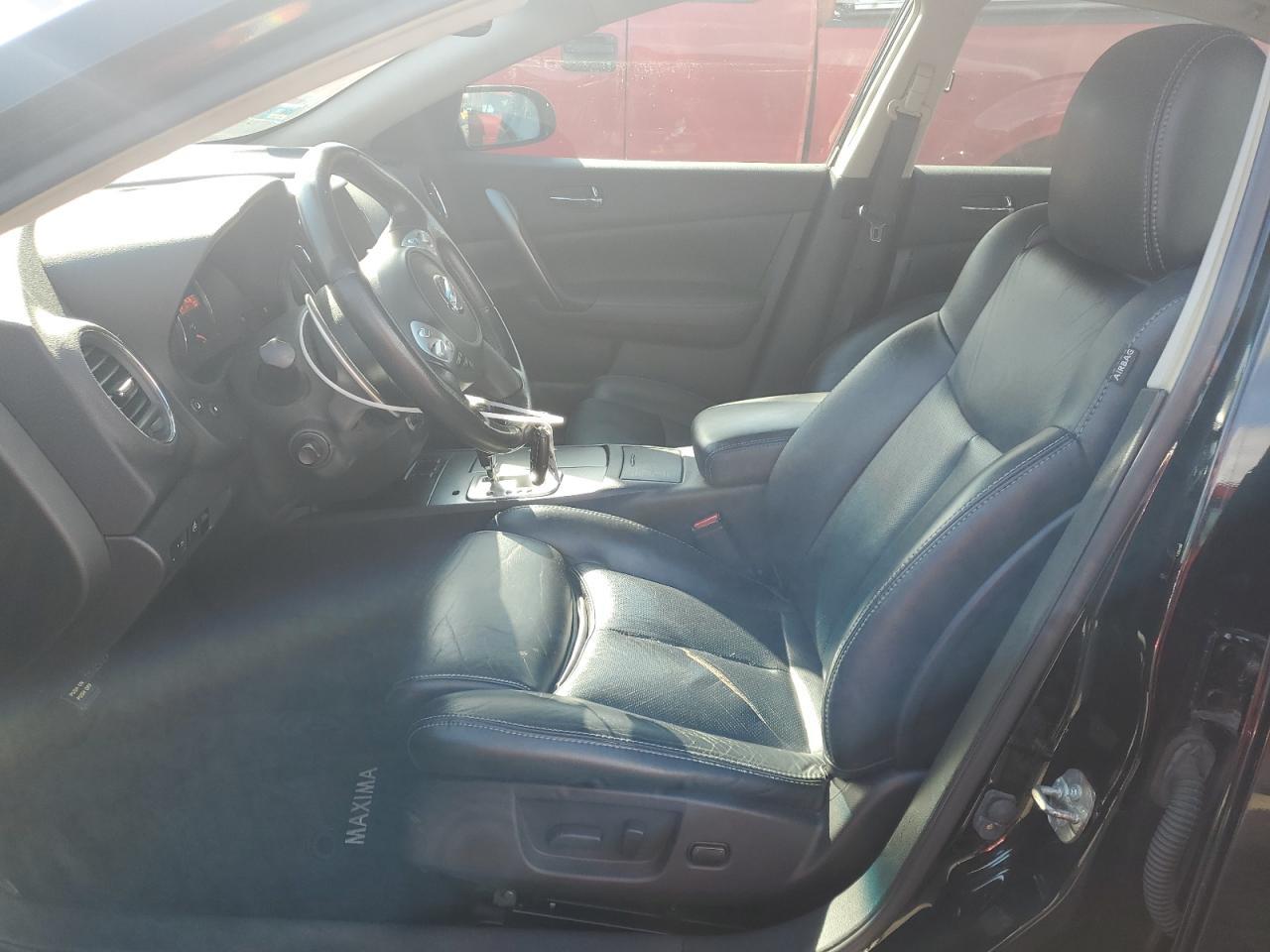 2011 NISSAN Maxima
