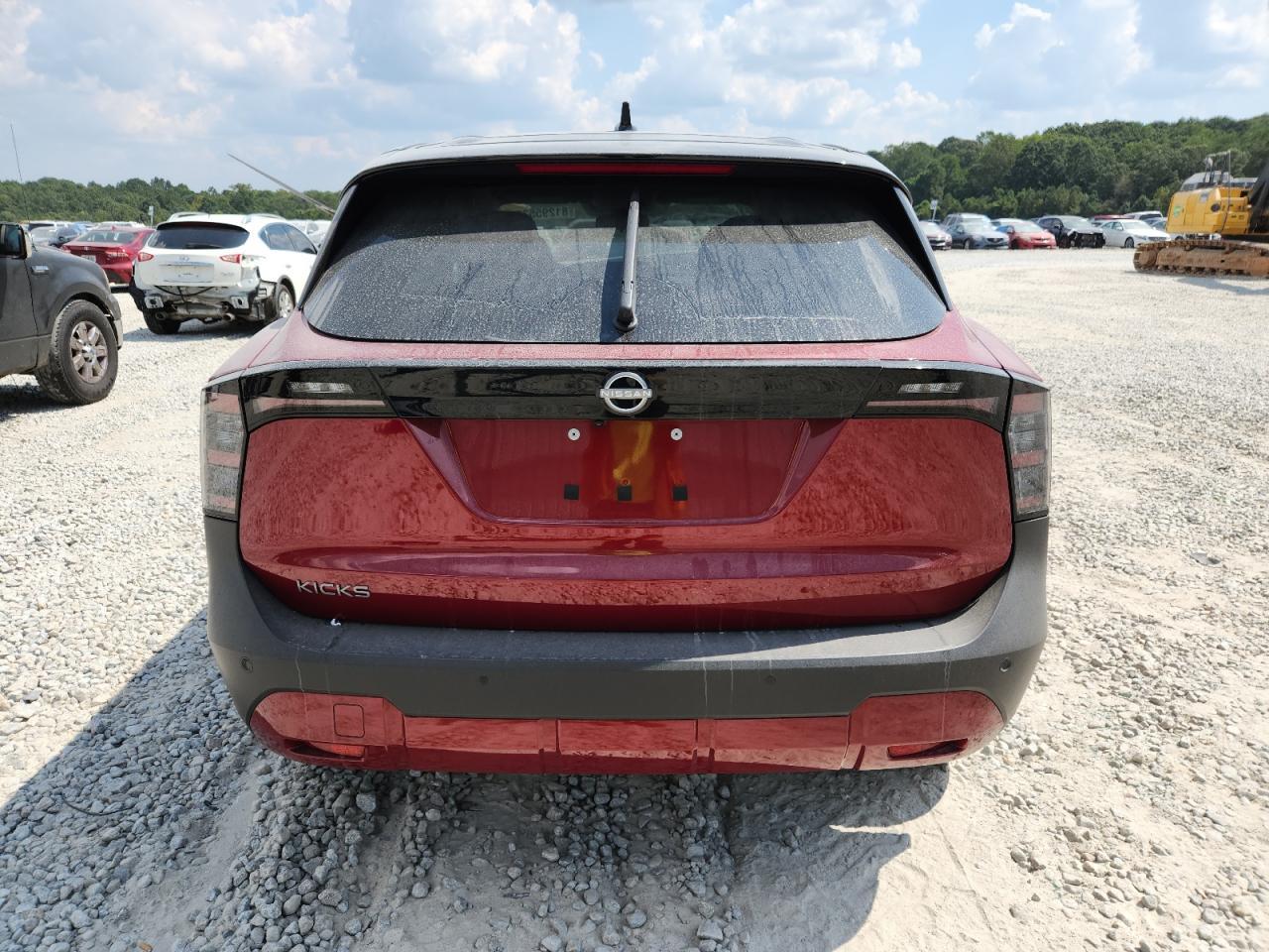 2025 NISSAN KICKS