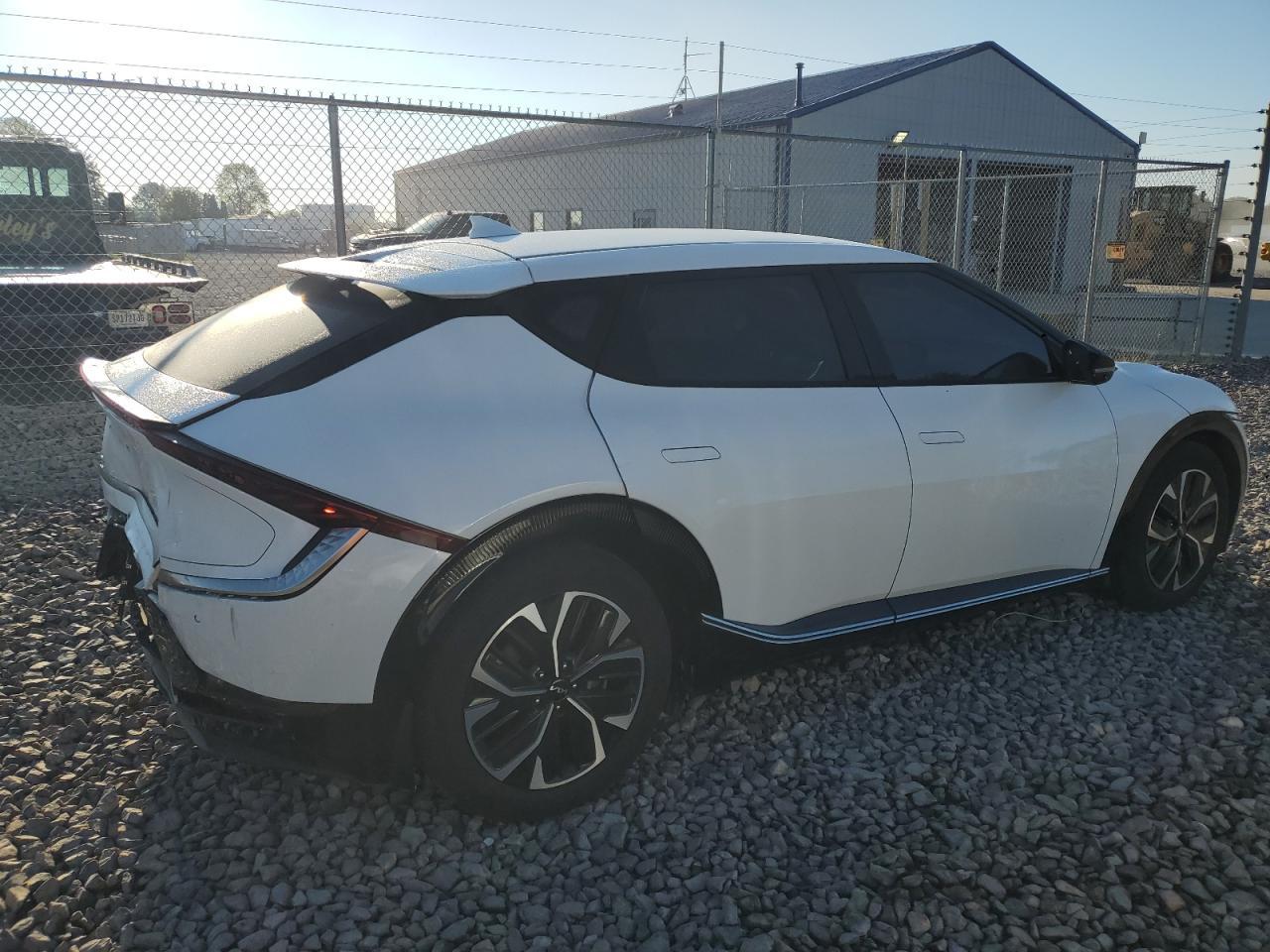 2022 KIA EV6