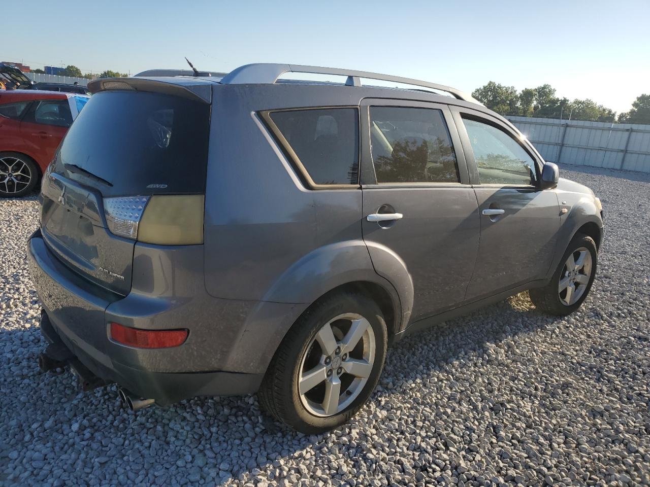 2008 MITSUBISHI outlander