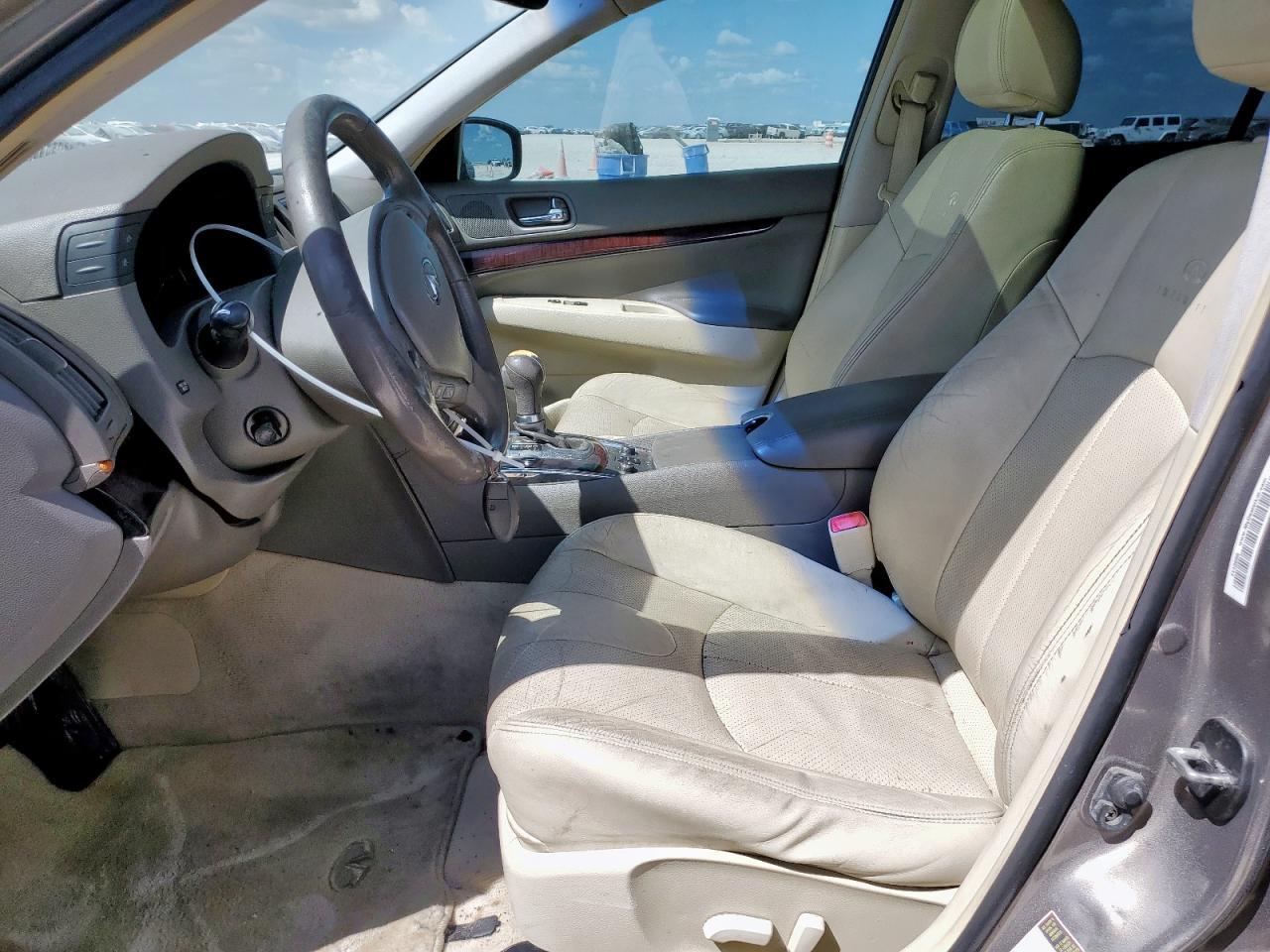 2010 INFINITI G37