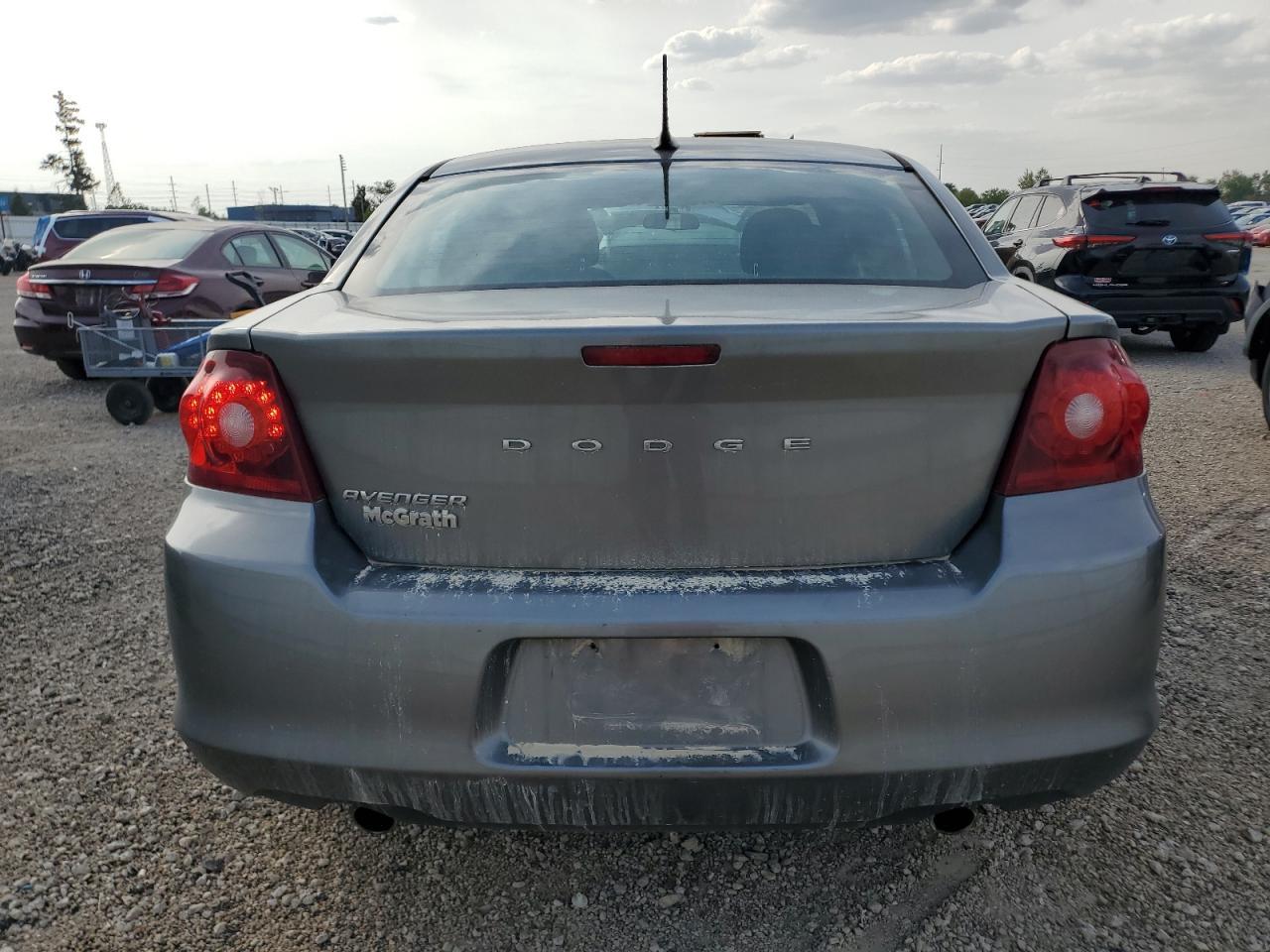 2013 DODGE Avenger