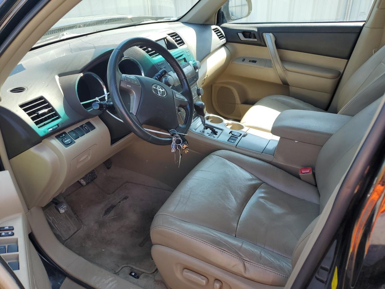 2010 TOYOTA HIGHLANDER