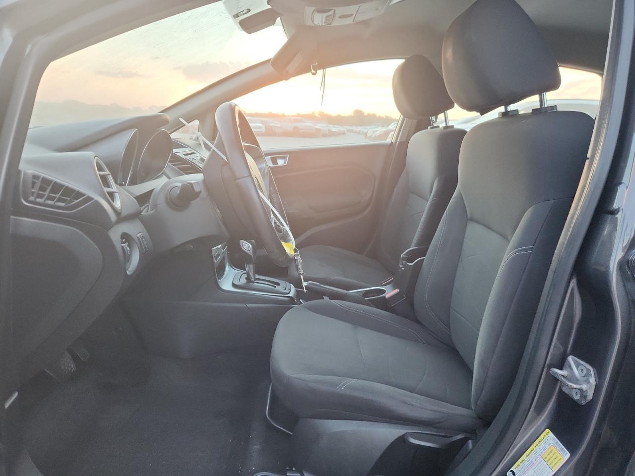 2015 FORD Fiesta