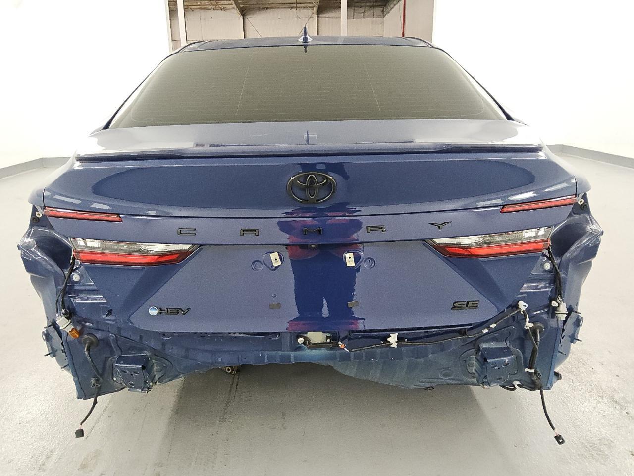 2025 TOYOTA CAMRY