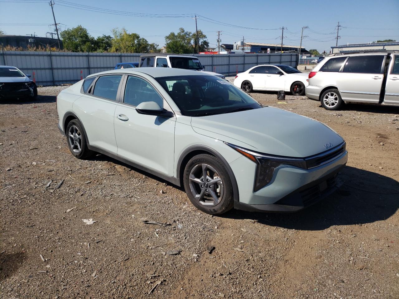 2025 KIA K4